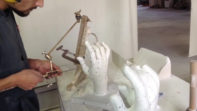 Découvrez le secret des maîtres sculpteurs :  La puissance du pantographe ou de la machine à stipper